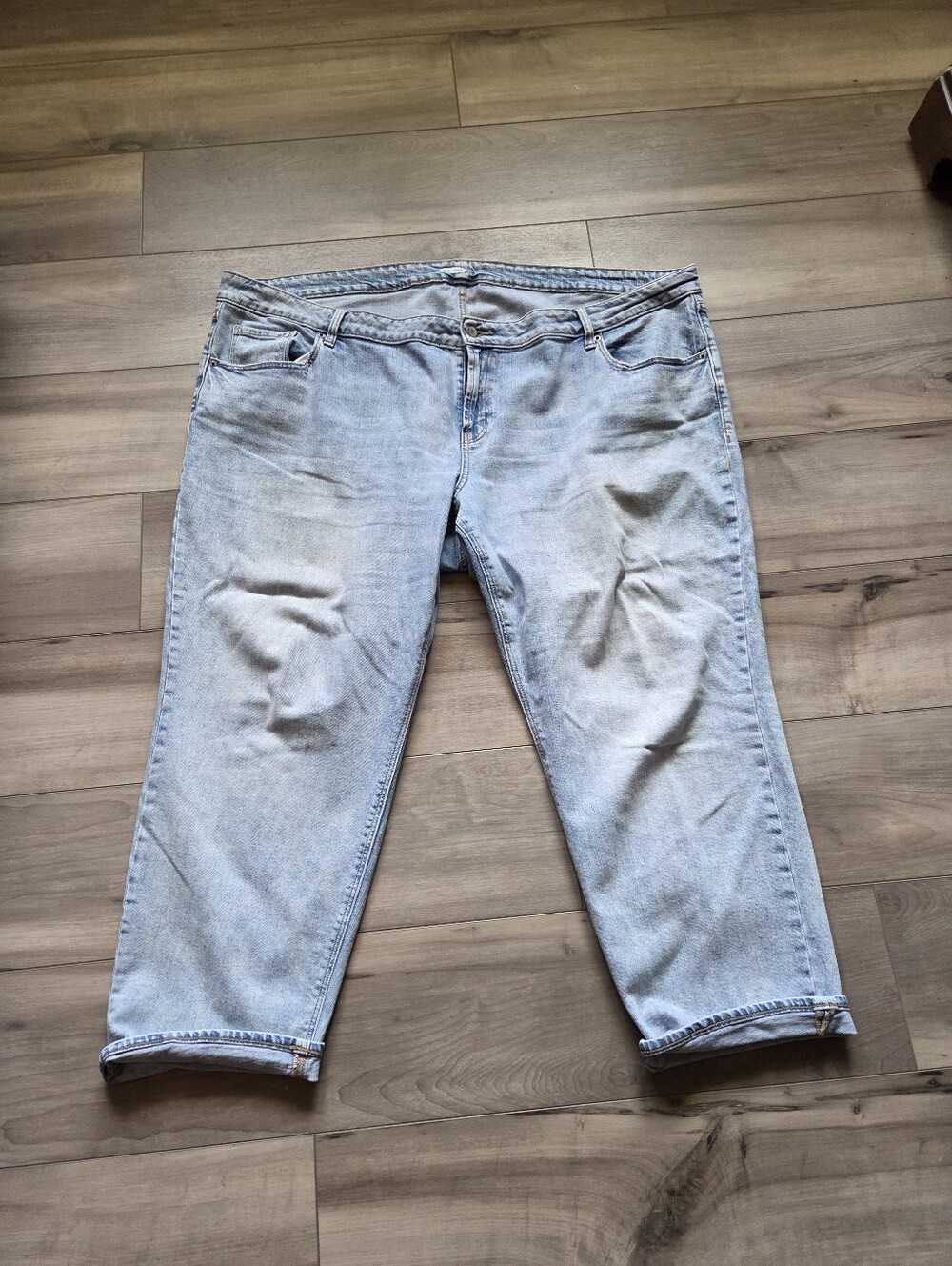 Old Navy Light Blue Cropped Boyfriend Jeans